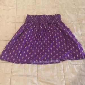 Patterned mini skirt with elastic waist